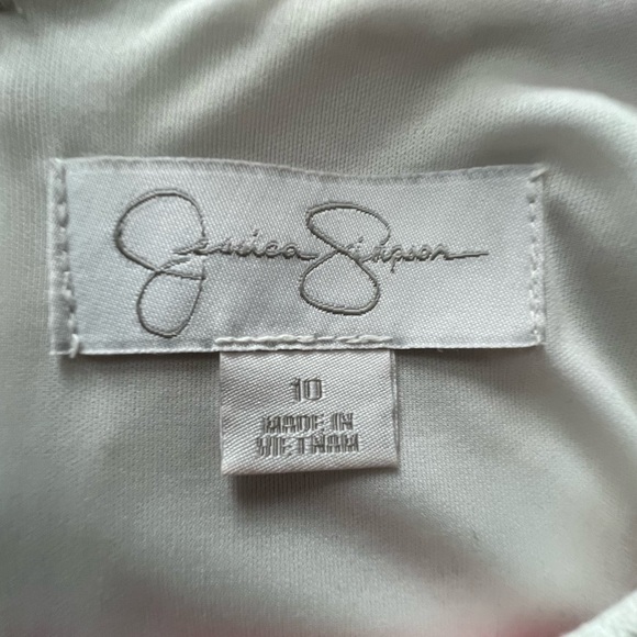 Jessica Simpson Lined Dress with Crotchet Detail. Size 10 - Picture 14 of 15